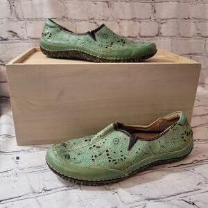 L'Artiste- by Spring Step- Women's Libora Flats- size 7.5 (38)